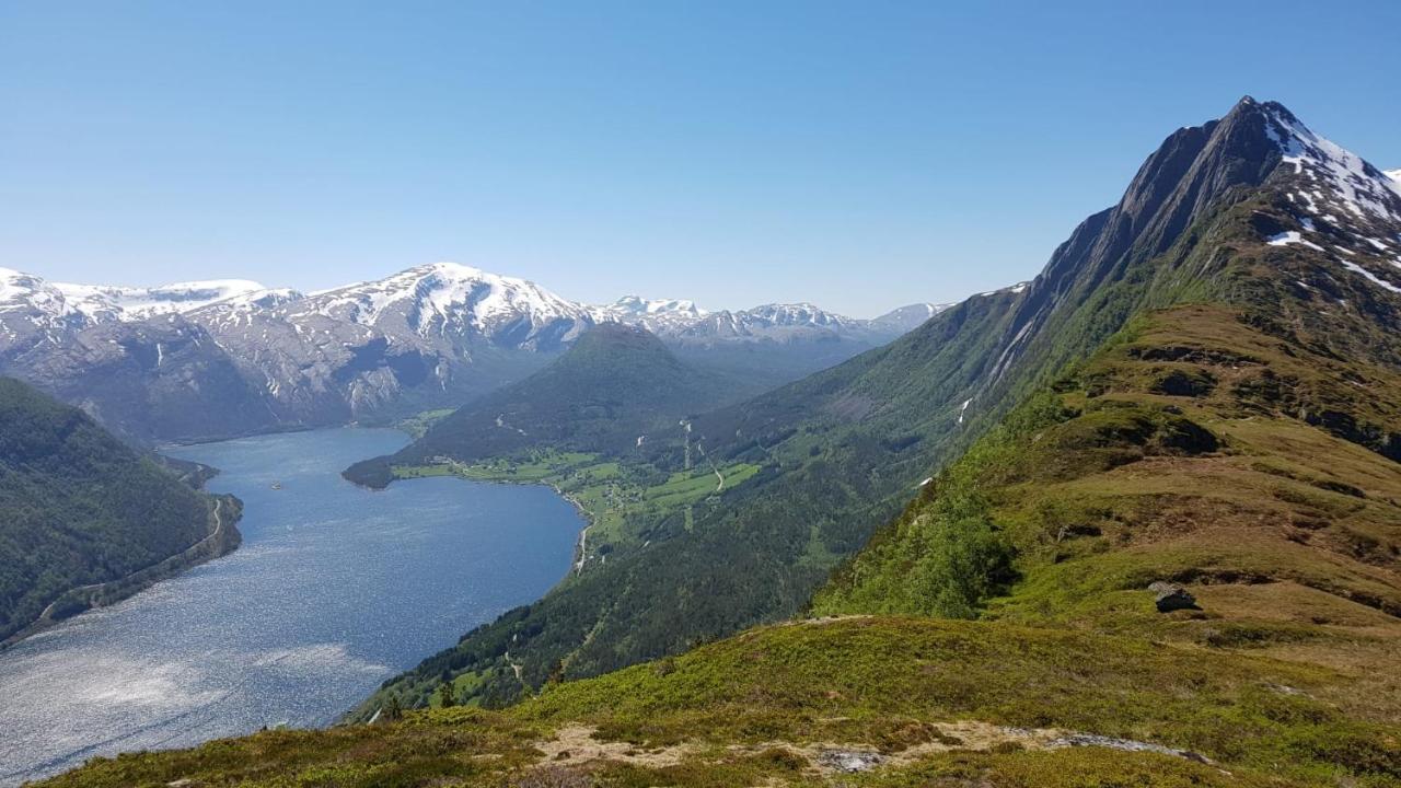 Between Fjord Og Glacier Ålfoten Exteriér fotografie